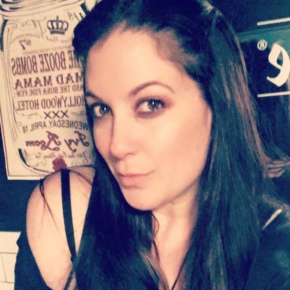 Meet your Posher, Danielle - Picture 1 of 1